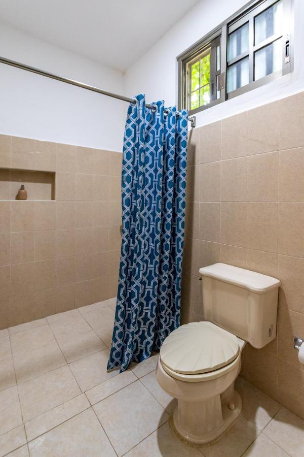Hostpal Hotel Bugambilias Bacalar Exterior photo