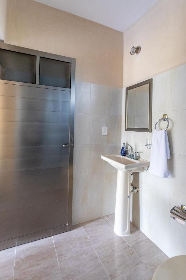 Hostpal Hotel Bugambilias Bacalar Exterior photo